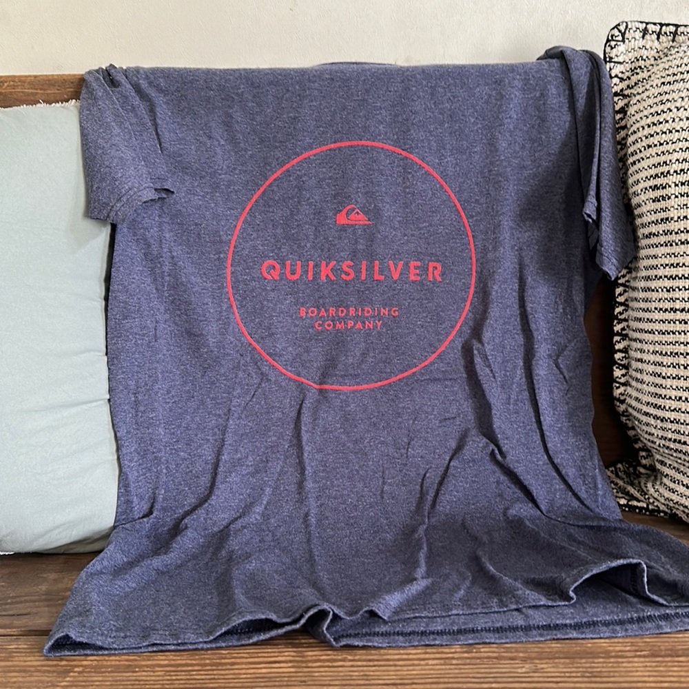 Mens Quicksilver tshirt